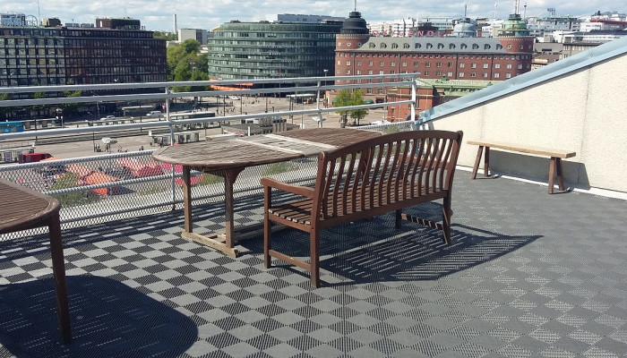 Wet area mats Modena installed on a roof top terrace in Helsinki