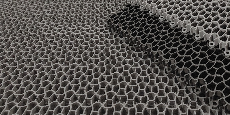 Titan entrance grid